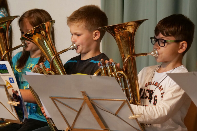 Auftritt der Bläserklasse am Tag der offenen Tür von der Stauferschule Schwäbisch Gmünd
