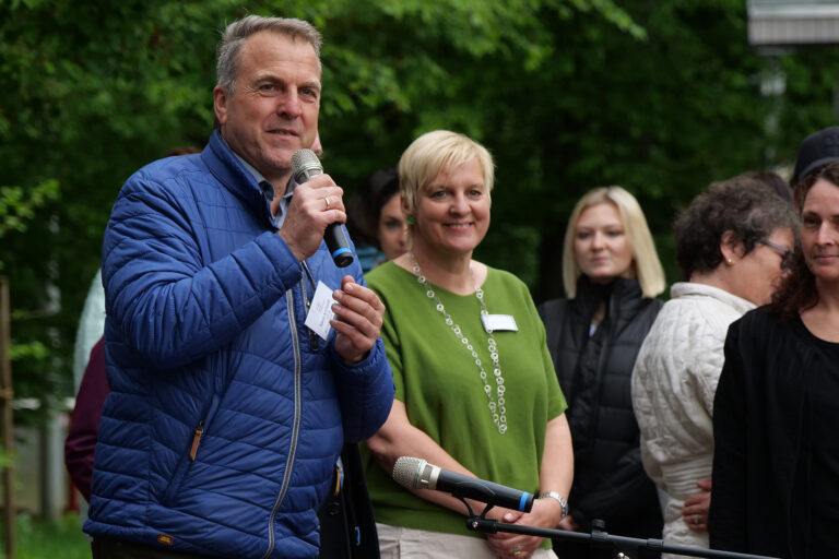 Rede von Klaus Arnholdt (Leitung) am Tag der offenen Tür von der Stauferschule Schwäbisch Gmünd